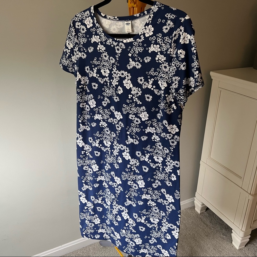 Old Navy Blue and White T-Shirt Dress with Stretch. Size L Tall.